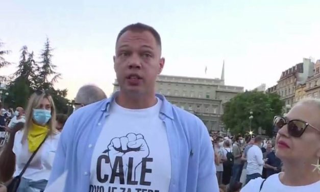 Đurić bíróságon bizonyítaná, hogy apja lélegeztetőgép hiánya miatt hunyt el