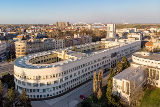 Sorozatban váltják le a haladók a tartományi intézményvezetőket