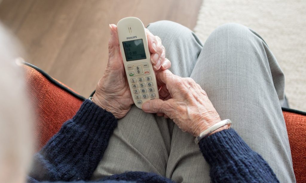 Újabb átverés? Párnát és paplant kínálnak a minisztérium nevében