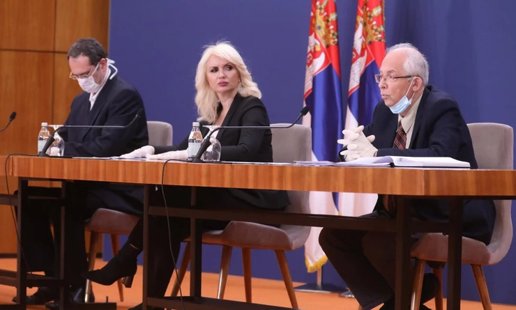 Hétfőtől visszatér a képernyőre a válságstáb