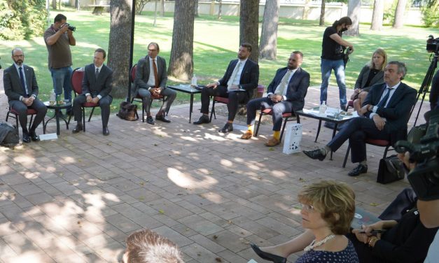 Grenell: Nem a papírra vetett szavakról, hanem munkahelyteremtésről van szó