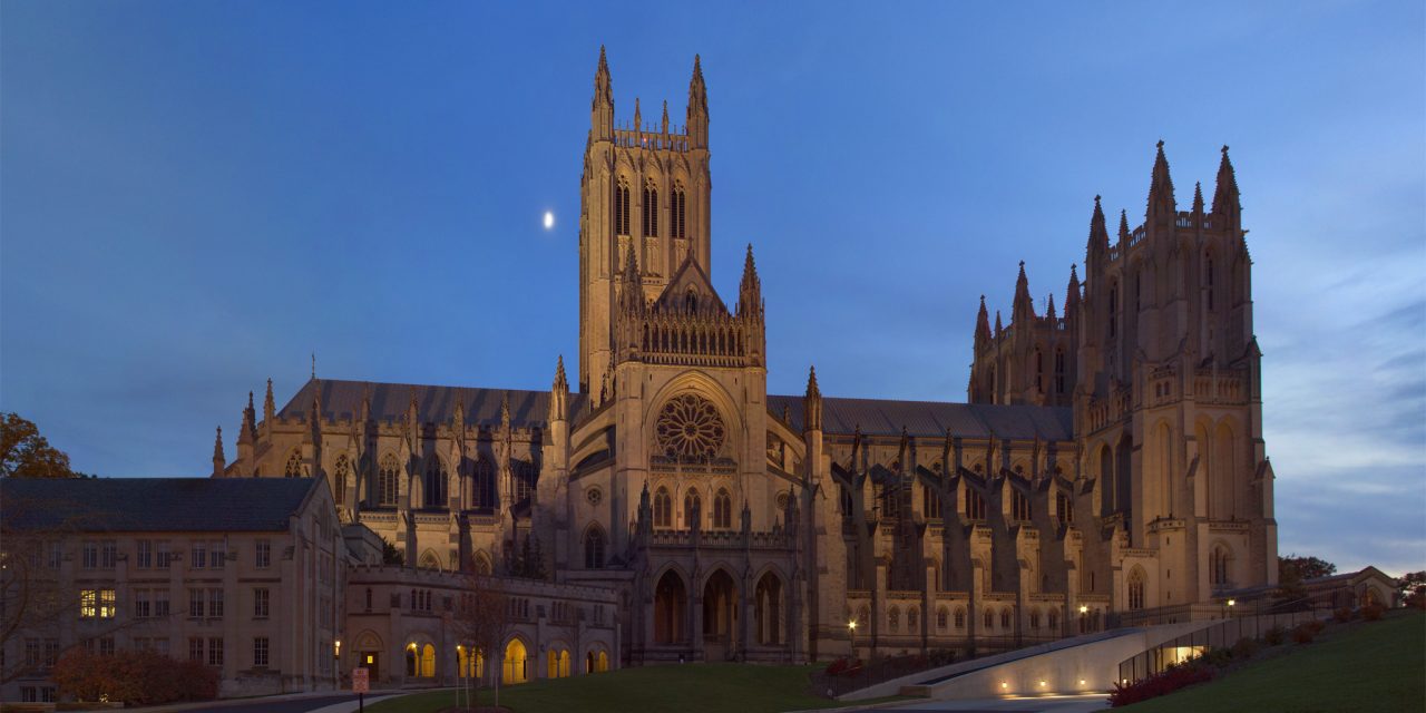 <span class="entry-title-primary">Kétszáz harangütés, kétszázezer halottért</span> <span class="entry-subtitle">A washingtoni Nemzeti Székesegyház a vírus áldozataira emlékezett</span>