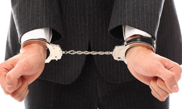 Csaknem húsz személyt tartóztattak le pénzmosás és adócsalás miatt