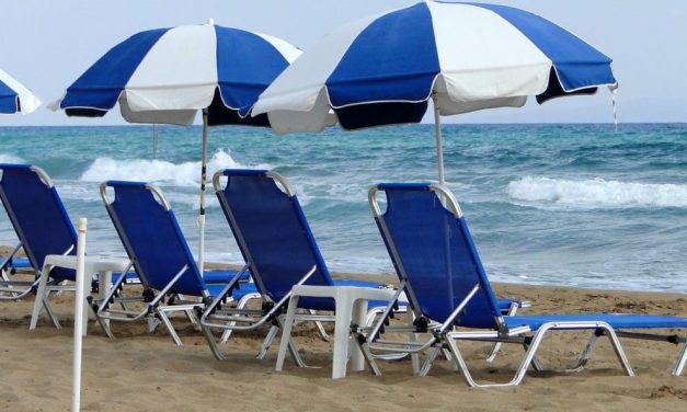 <span class="entry-title-primary">Az idén már nem fizetnek be a jövő évi utazásra</span> <span class="entry-subtitle">A járvány legnagyobb vesztesei az utazók, a vendéglátók és az utazási irodák – A turisztikai irodák dolgozói bizakodók, de kétlik, hogy 2021-re valaki is előre utazást foglalna </span>