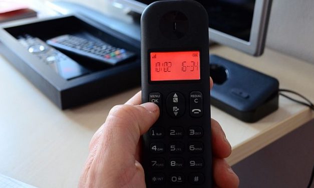 Így zaklatják a polgárokat a haladók, hogy menjenek el a kontramítingre