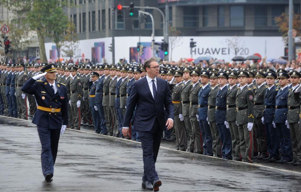 Vučić tisztavatóra megy