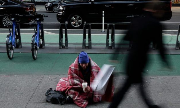 <span class="entry-title-primary">Mélyülő egyenlőtlenségek és ellenszegülő királyok</span> <span class="entry-subtitle">Koronavírus, szegénység, Trump, Thaiföld – átlapoztuk a világsajtót</span>