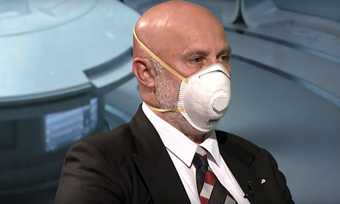 Akadt egy orvos, aki megjósolta, mikor ér véget a járvány