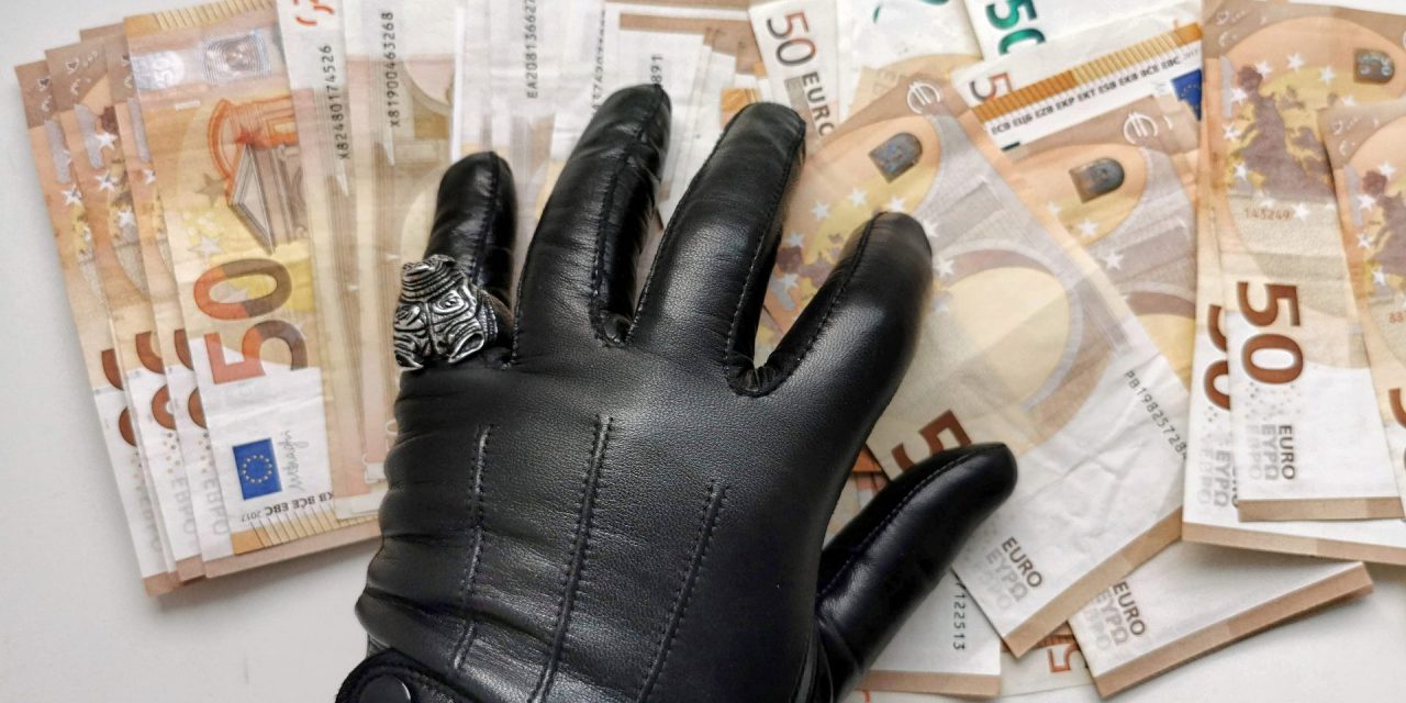 Pénzmosás: Bánáti személyek is vannak az őrizetbe vettek között