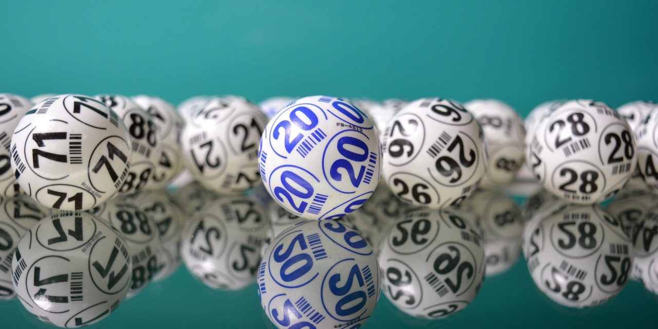 <span class="entry-title-primary">Élete első lottószelvényével nyert milliókat</span> <span class="entry-subtitle">Több millió kanadai dollár ütötte a 18 éves lány markát</span>