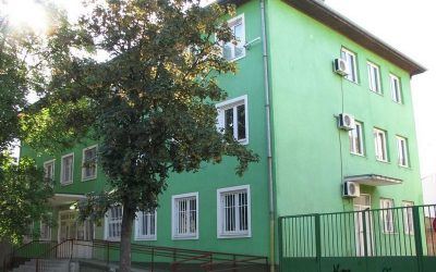 Sok szociális központban nincs se szociális munkás, se pszichológus A hatályos szabályok szerint a szociális központokban dolgozók 50 százalékának szociális munkásnak kell lennie