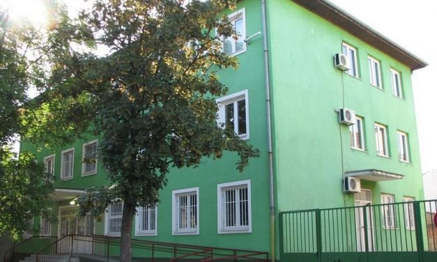 <span class="entry-title-primary">Sok szociális központban nincs se szociális munkás, se pszichológus</span> <span class="entry-subtitle">A hatályos szabályok szerint a szociális központokban dolgozók 50 százalékának szociális munkásnak kell lennie</span>