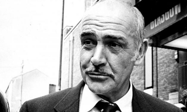 Elhunyt Sir Sean Connery