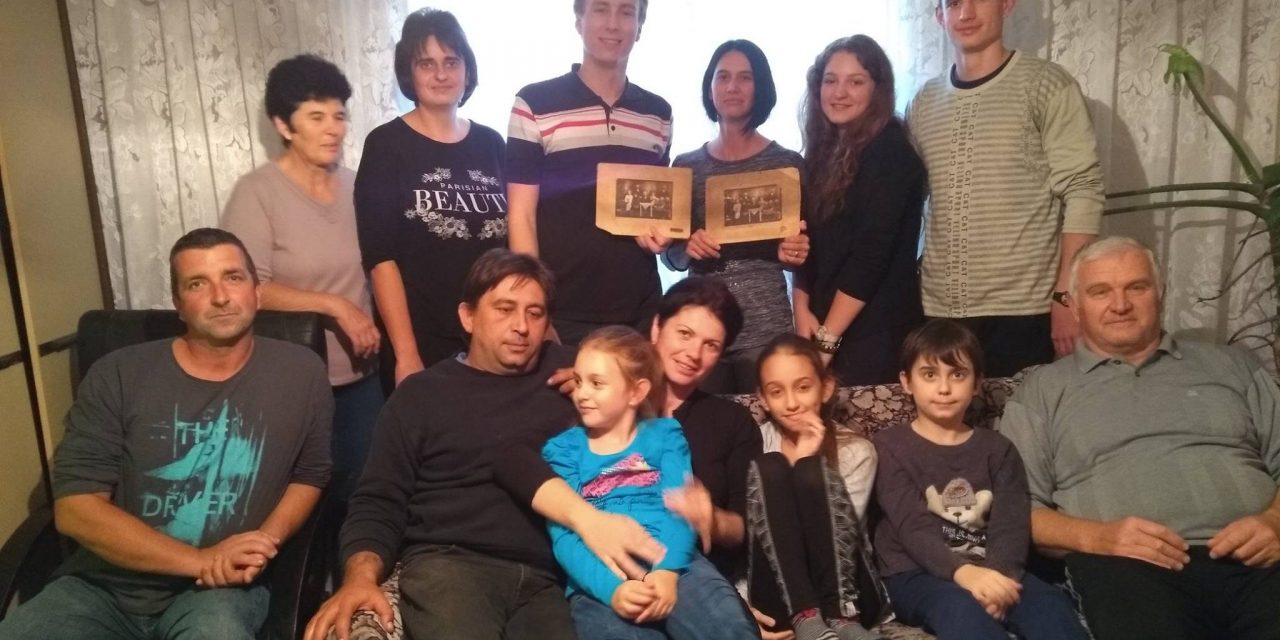 <span class="entry-title-primary">Egy családtag búcsút intett, egy új érkezett</span> <span class="entry-subtitle">Egy Argentínában élő fiatalember felkutatta, és végül Felsőhegyen találta meg a magyar rokonait (2.)</span>