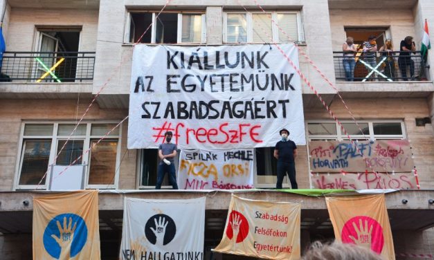 <span class="entry-title-primary">Vége a blokádnak</span> <span class="entry-subtitle"> A színművészetisek nem adják fel, de az épületeket elhagyják</span>