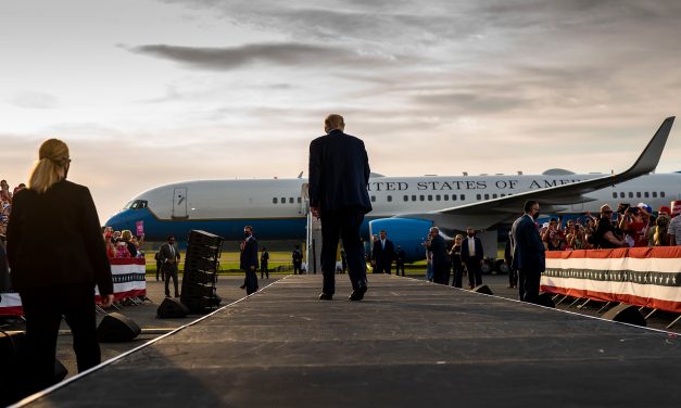 <span class="entry-title-primary">Trump után a világ</span> <span class="entry-subtitle">A nemzetközi sajtó és az amerikai választások</span>