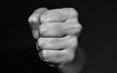 AI: Virágzik a korrupció és sok az erőszak