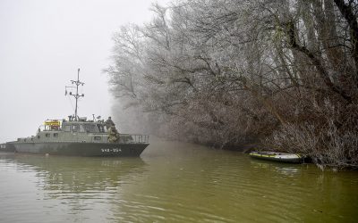 Ismét csónakkal próbáltak meg menekültek Magyarországra jutni Szegednél