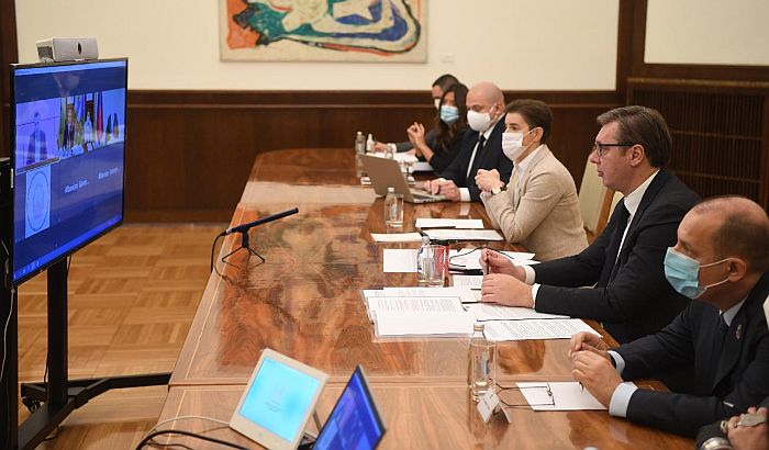 Albániába útlevél nélkül