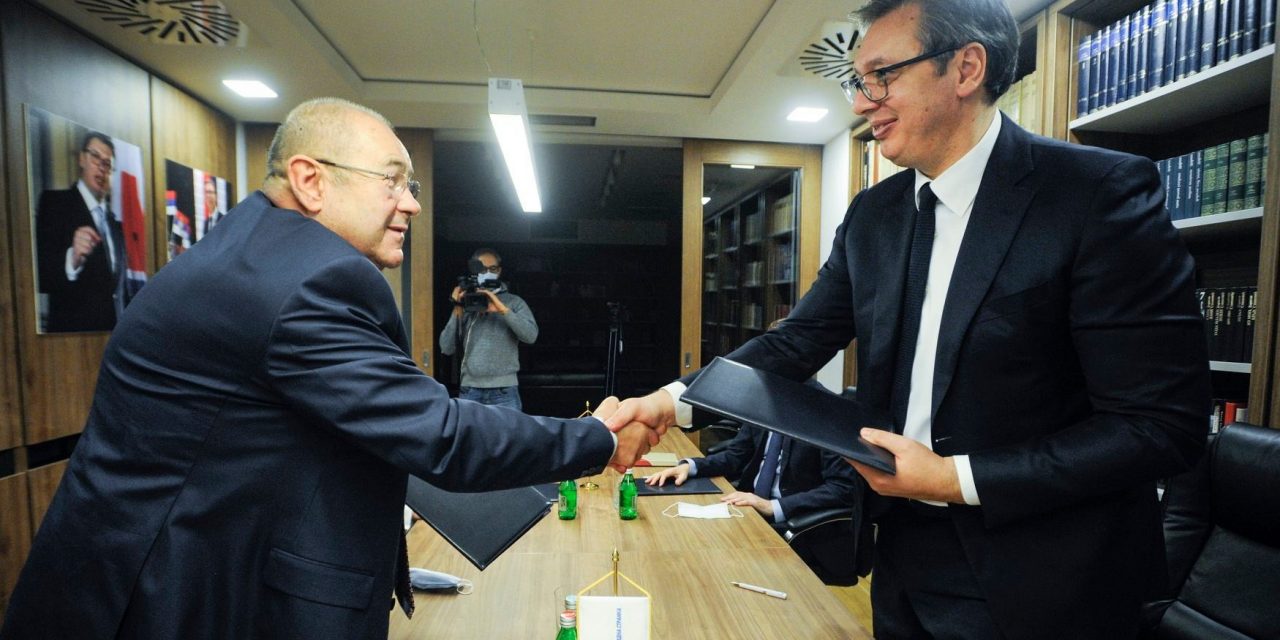 <span class="entry-title-primary">A déli határ védelme, vajdasági köz- és szakkórházak, illetve az egészségházak felújítása…</span> <span class="entry-subtitle">Aláírta a koalíciós szerződést a Vajdasági Magyar Szövetség és a Szerb Haladó Párt</span>