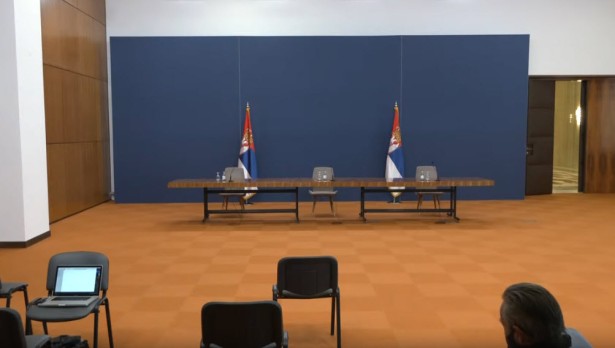 A bejelentések ellenére szerdán nem ül össze a válságstáb