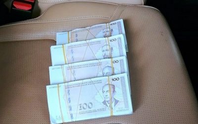 Dívik a valutacsempészet