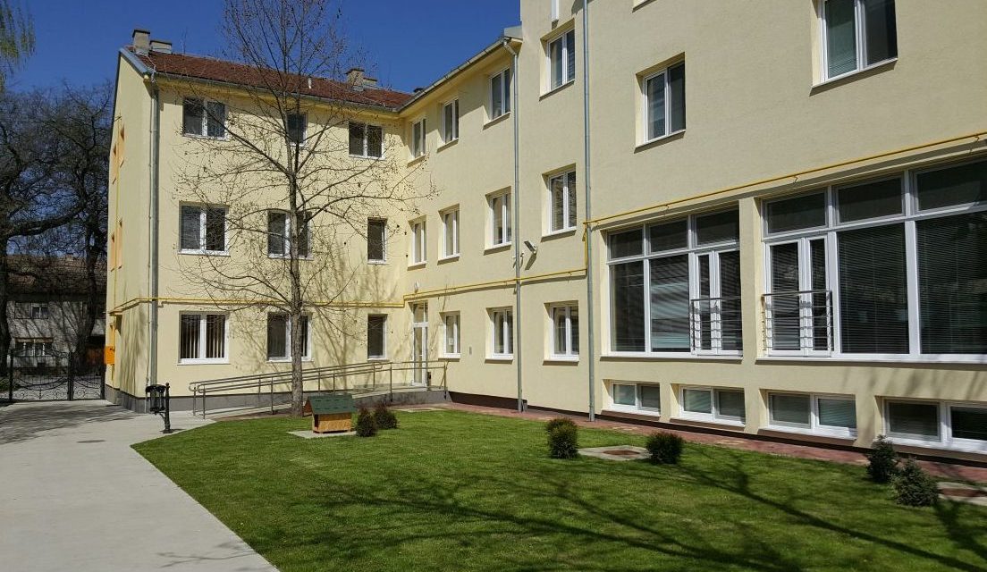 <span class="entry-title-primary">Kilenc hónapja állandó készültségben</span> <span class="entry-subtitle">Márciusban egyes létfontosságú eszközök ára a hatszorosára nőtt, a szociális otthonok viszont nem vehettek fel új lakót</span>