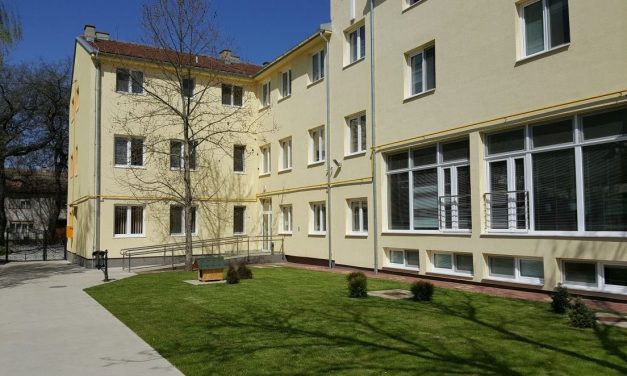 <span class="entry-title-primary">Kilenc hónapja állandó készültségben</span> <span class="entry-subtitle">Márciusban egyes létfontosságú eszközök ára a hatszorosára nőtt, a szociális otthonok viszont nem vehettek fel új lakót</span>