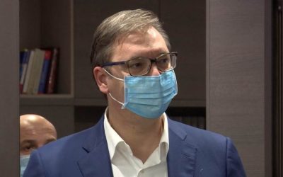Vučić megszegte a látogatási tilalmat a Katonai Kórházban