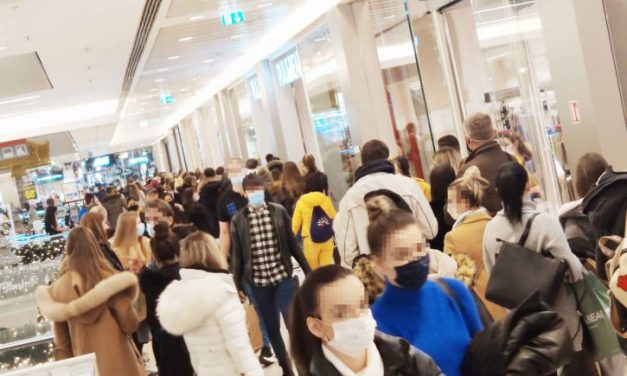 „Koronaőrök” ellenőriznek majd a bevásárlóközpontokban