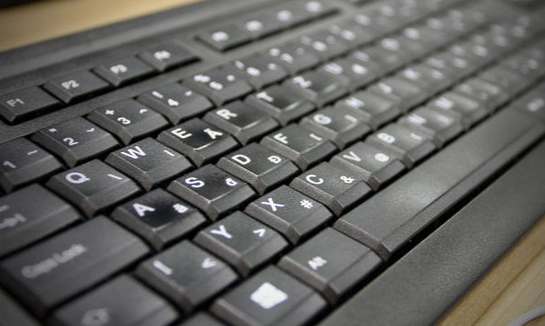 Érkeznek a cirill-latin betűrendes billentyűzetek