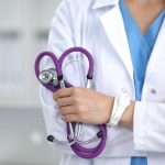 Rendkívüli béremelést követelnek az egészségügyben és a szociális védelemben dolgozók