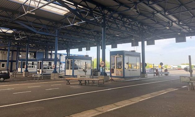 Több mint 200 szerb állampolgár jött haza teszt nélkül