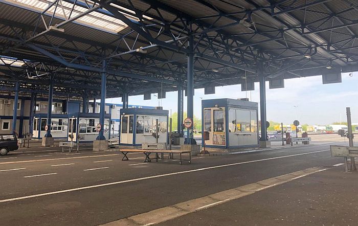 Több mint 200 szerb állampolgár jött haza teszt nélkül