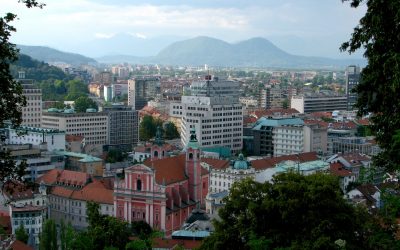 Tisztességes nyugdíjért tüntettek a nyugdíjasok Szlovéniában