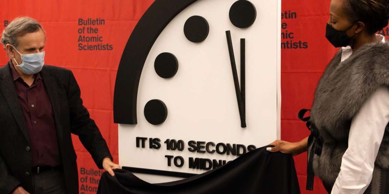 <span class="entry-title-primary">Száz másodpercre a „világvégétől”</span> <span class="entry-subtitle">Kitartóan rohanunk a vesztünkbe?</span>