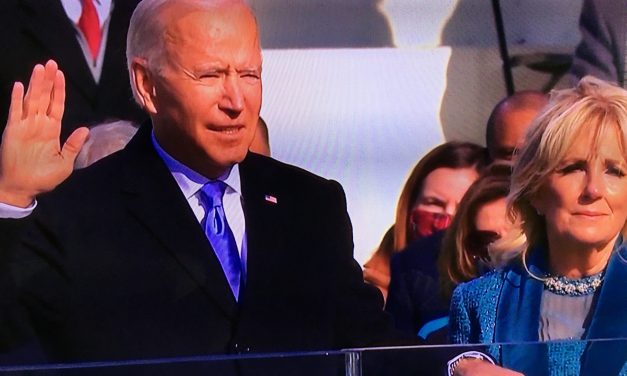 <span class="entry-title-primary">Hatalomváltás Amerikában</span> <span class="entry-subtitle">Joe Biden és Kamala Harris letette a hivatali esküt</span>