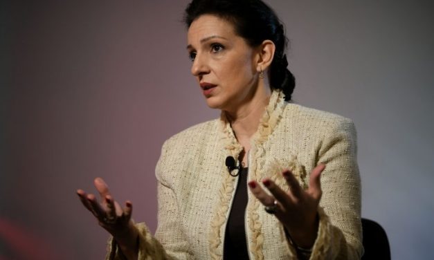 Átkutatják az ellenzéki politikusok autóit