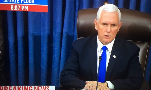 Pence elutasította Trump felmentését
