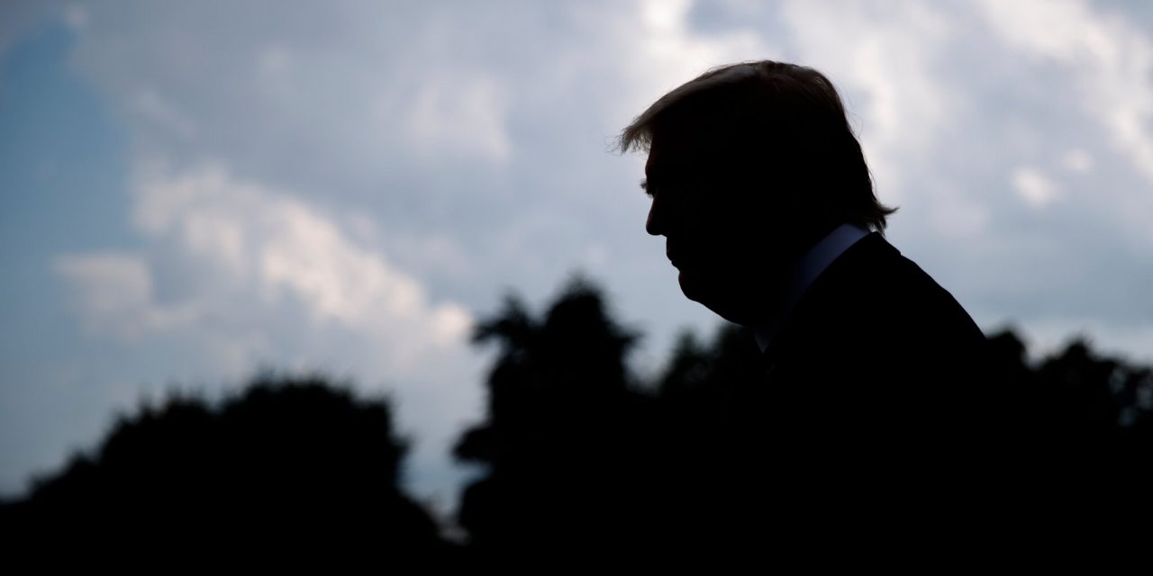 <span class="entry-title-primary">Csinnadrattával a félhomályba</span> <span class="entry-subtitle">Trump grandiózus tervei az utolsó elnöki órákra (jegyzet)</span>