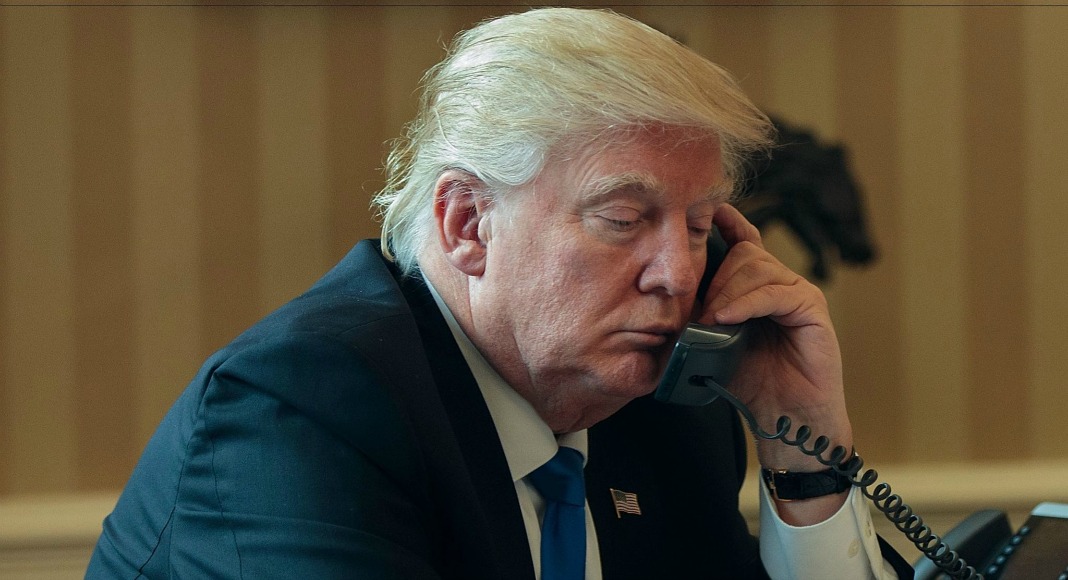 <span class="entry-title-primary">Trump csalásért könyörög</span> <span class="entry-subtitle">Az amerikai elnök választási és telefonos bűntényeket követhetett el</span>