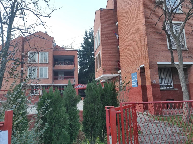 Belgrád: 13 éves lányt erőszakolt meg egy 14 éves fiú