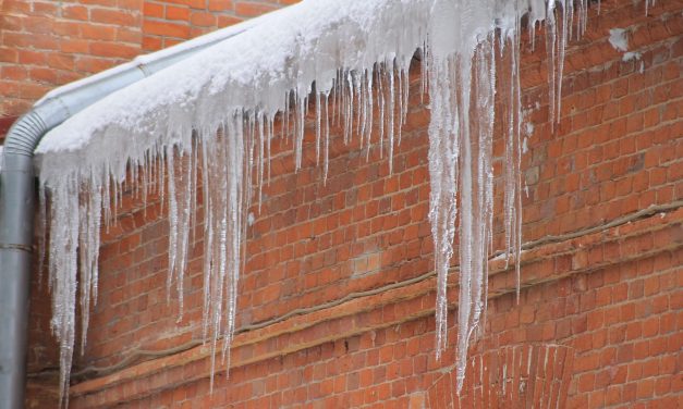 Csúszásveszély a járdákon