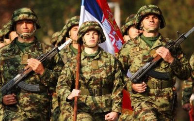 Háromszáz méteres zászló, tízezer katona