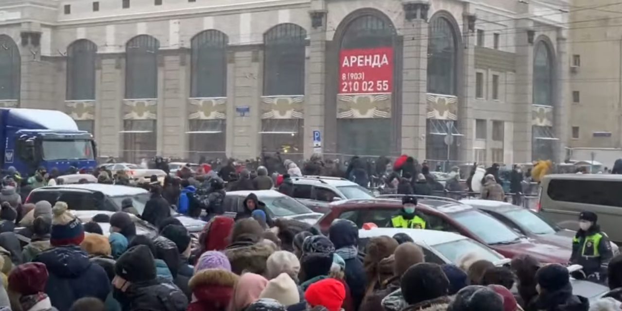 Ismét ezreket tartóztattak le a rendőrök a Navalnij-párti tüntetéseken