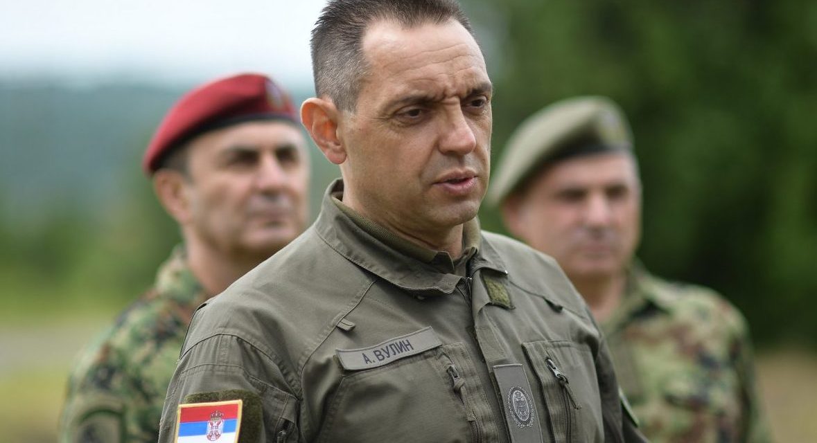 Vulin százezer dinárral keres többet a miniszterelnöknél