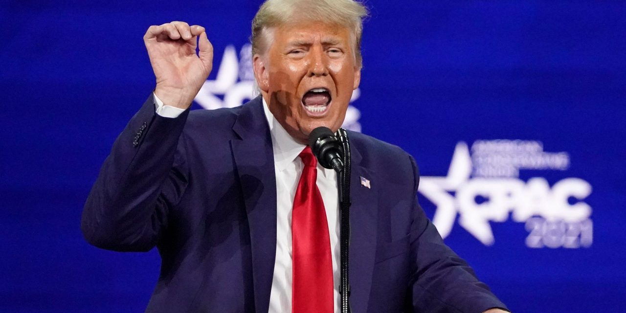 Trump beperelte Clintont és több demokrata tisztségviselőt