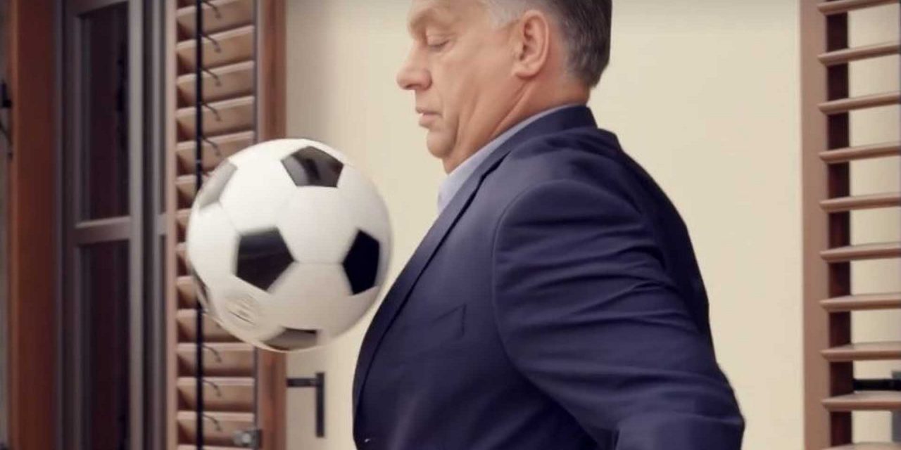 Orbán Viktor kettlebellezik