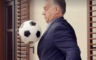Orbán Viktor kettlebellezik