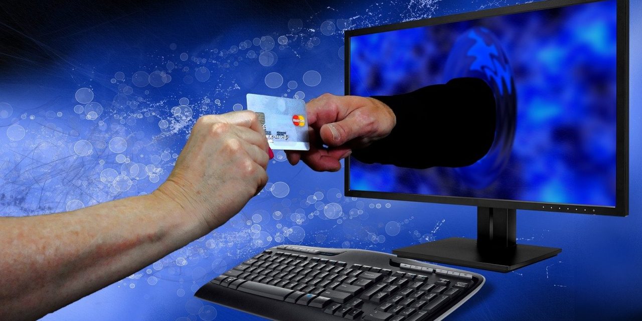 Őrizetben a csalók, akik a Nemzeti Bank nevével visszaélve szerveztek „nyereményjátékot” a Facebookon